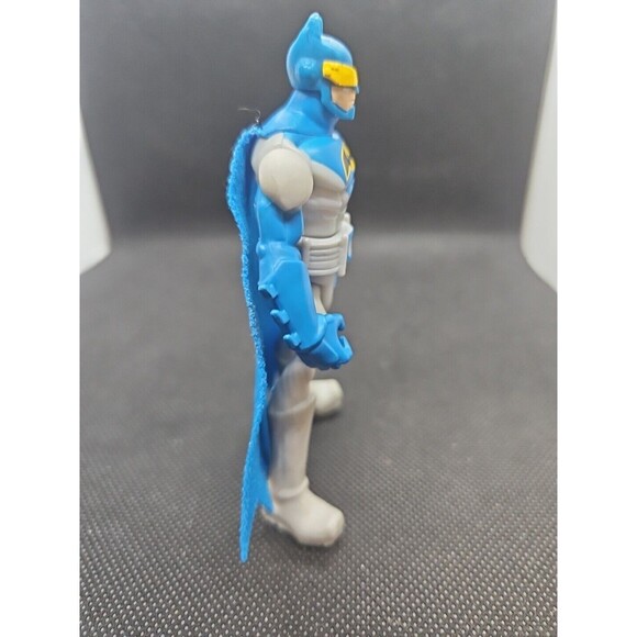 Mattel DC Comics Batman Action Figure with Cape  Ultimate Collectors Blue Grey - Picture 5 of 7